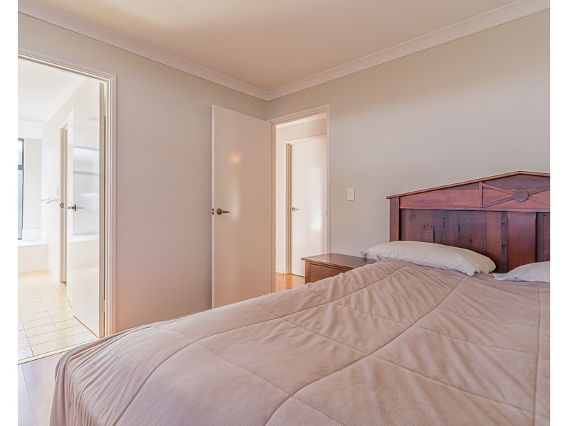 19 Glenelg Way, Meadow Springs WA 6210