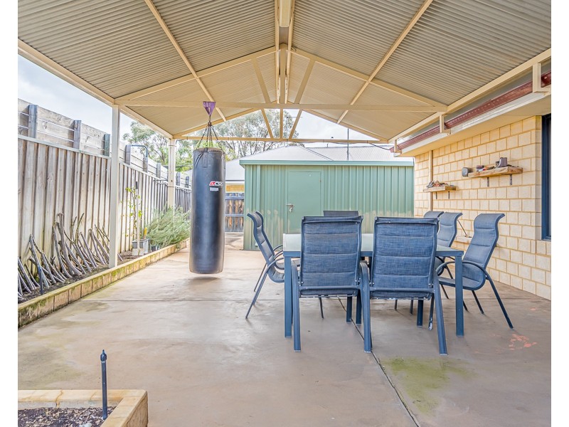 19 Glenelg Way, Meadow Springs WA 6210
