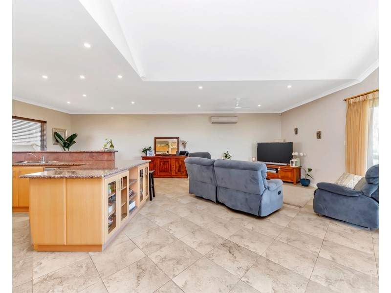 15 Cingalee Drive, Madora Bay WA 6210