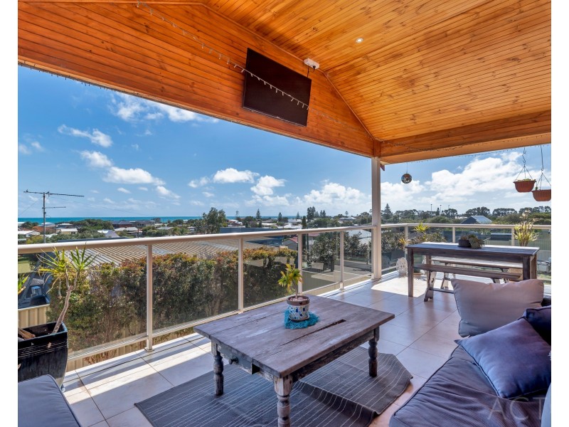 15 Cingalee Drive, Madora Bay WA 6210