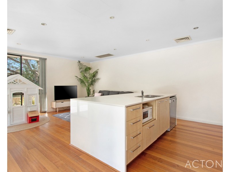 5 Oregon Court, Meadow Springs WA 6210