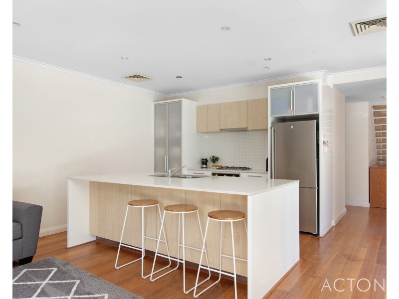 5 Oregon Court, Meadow Springs WA 6210