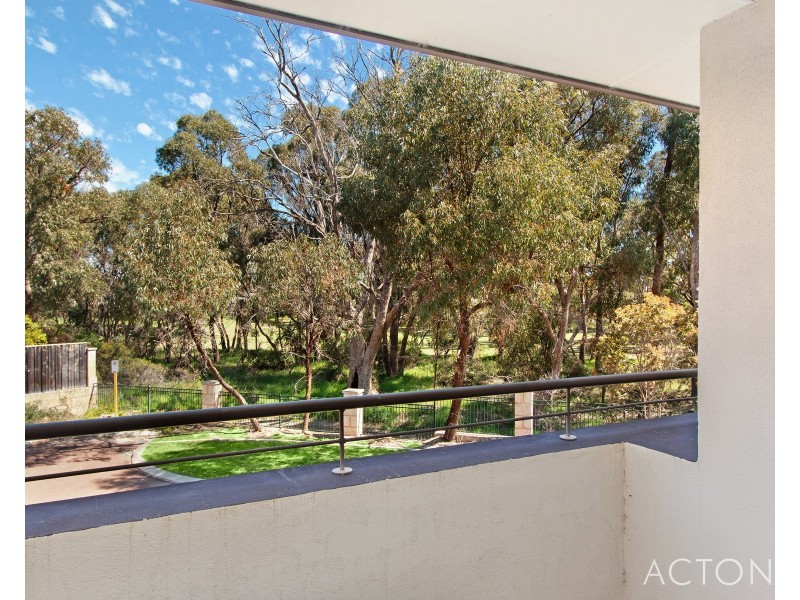 5 Oregon Court, Meadow Springs WA 6210