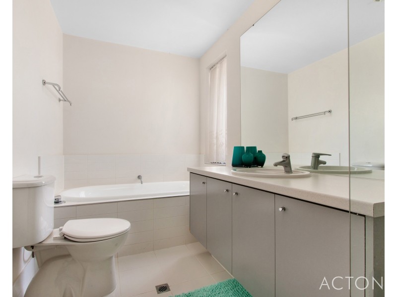 5 Oregon Court, Meadow Springs WA 6210