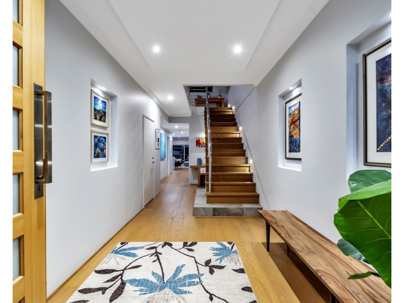 24 Arcadia Close, Dudley Park WA 6210