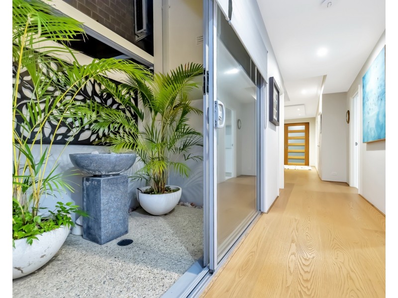 24 Arcadia Close, Dudley Park WA 6210