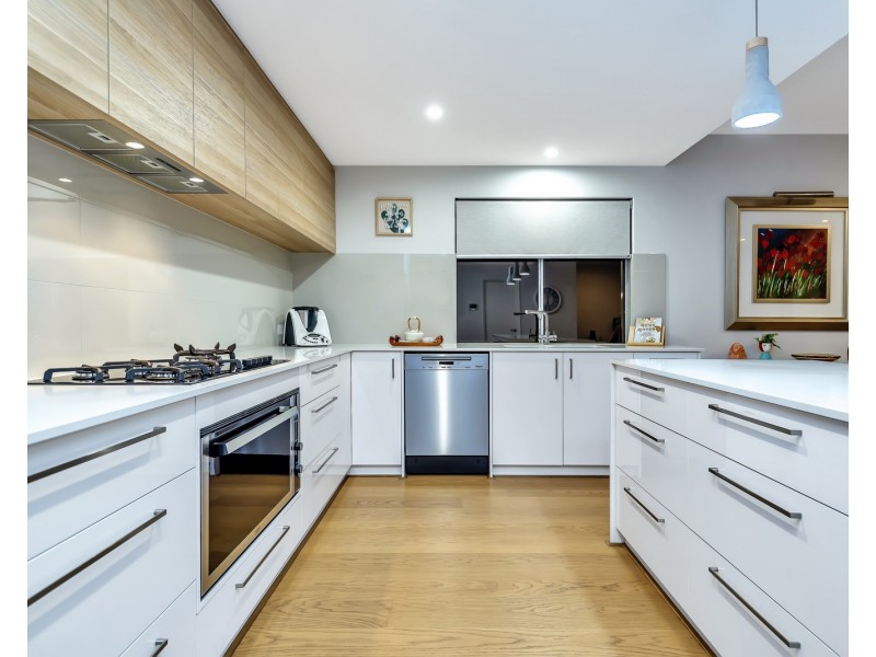 24 Arcadia Close, Dudley Park WA 6210