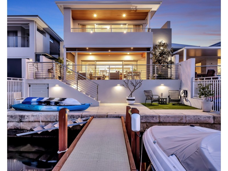 24 Arcadia Close, Dudley Park WA 6210