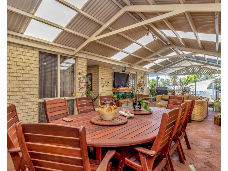 29 Carina Circle, Halls Head WA 6210