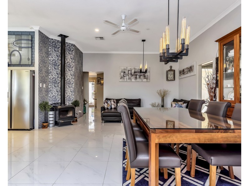 29 Carina Circle, Halls Head WA 6210