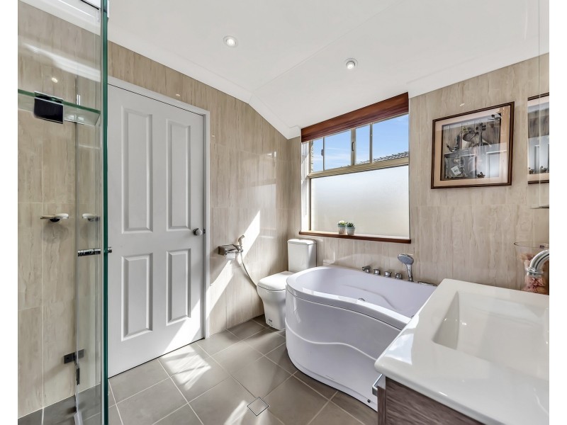 29 Carina Circle, Halls Head WA 6210