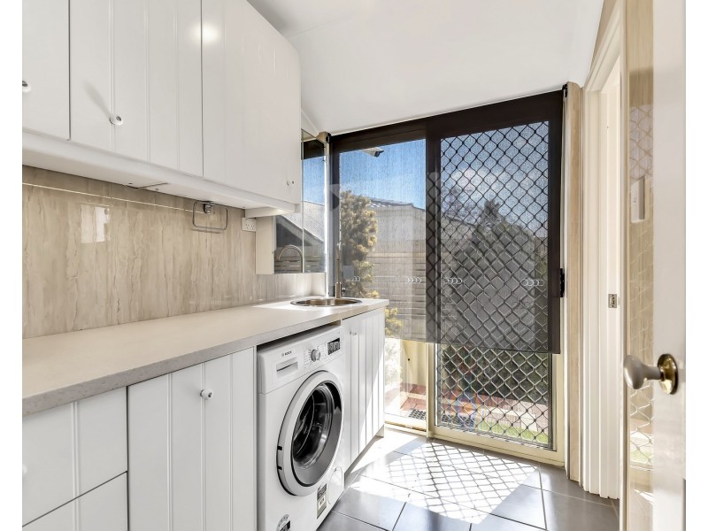 29 Carina Circle, Halls Head WA 6210