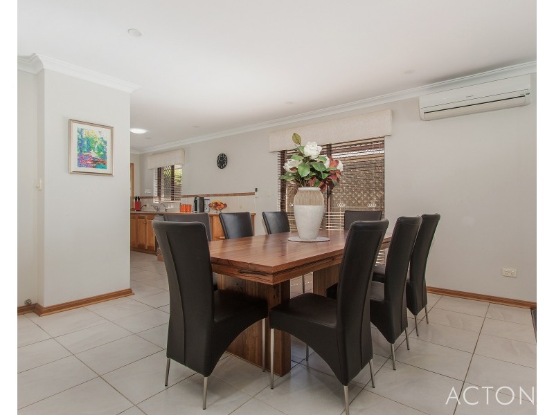 18 Lindley Road, Halls Head WA 6210