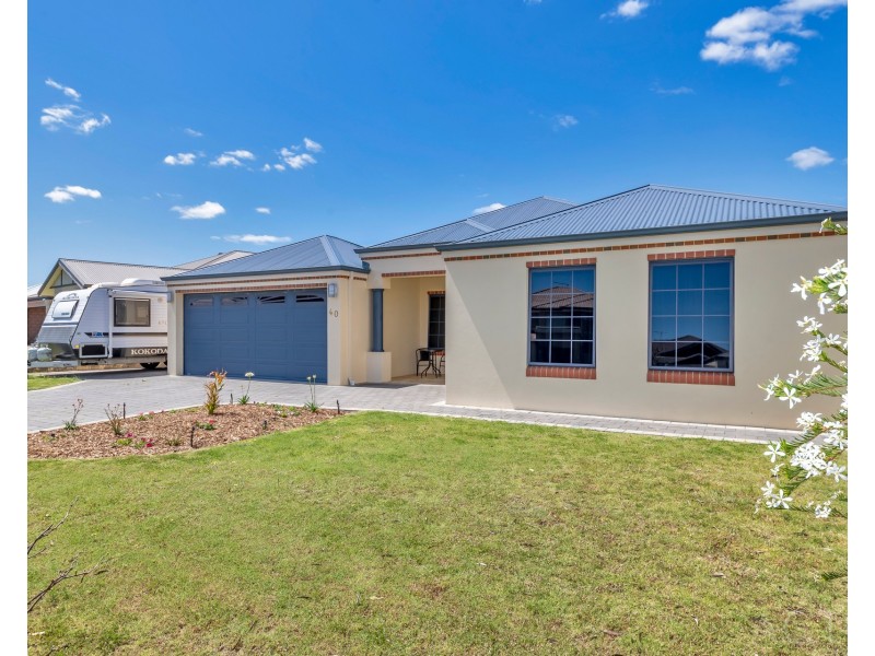 40 Malata Ridge, Lakelands WA 6180