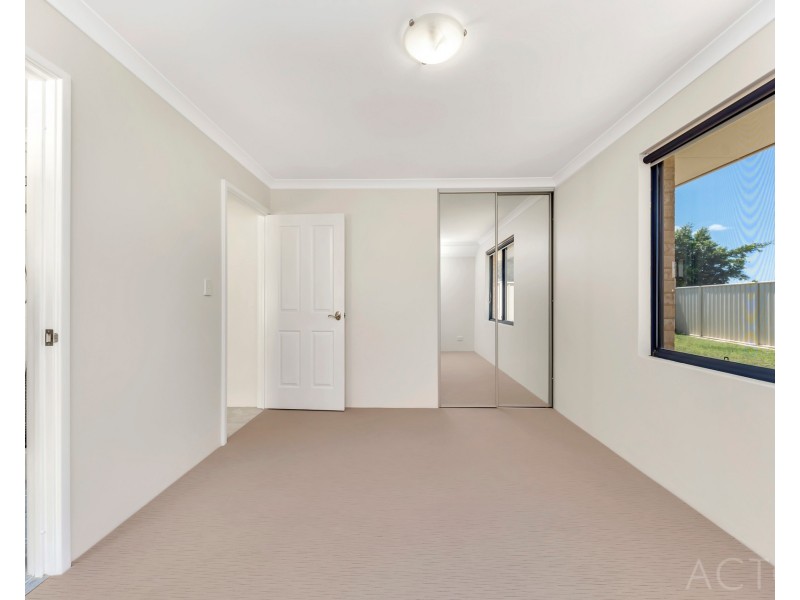 40 Malata Ridge, Lakelands WA 6180
