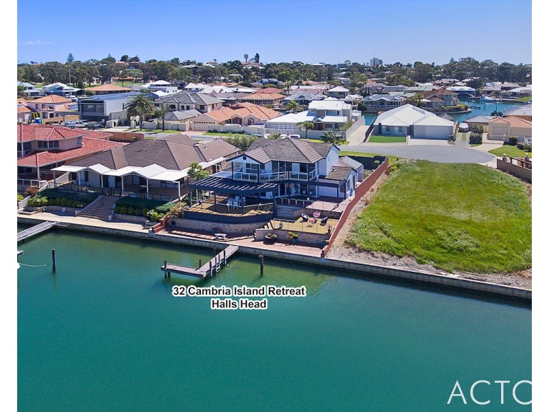 32 Cambria Island Retreat, Halls Head WA 6210