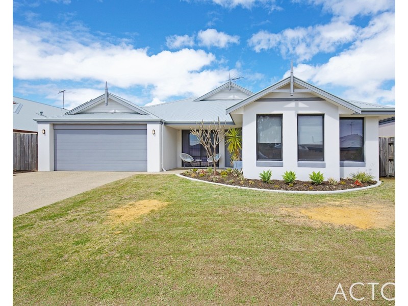 61 Carissa Turn, Halls Head WA 6210