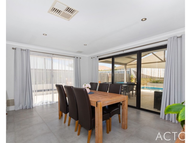 61 Carissa Turn, Halls Head WA 6210