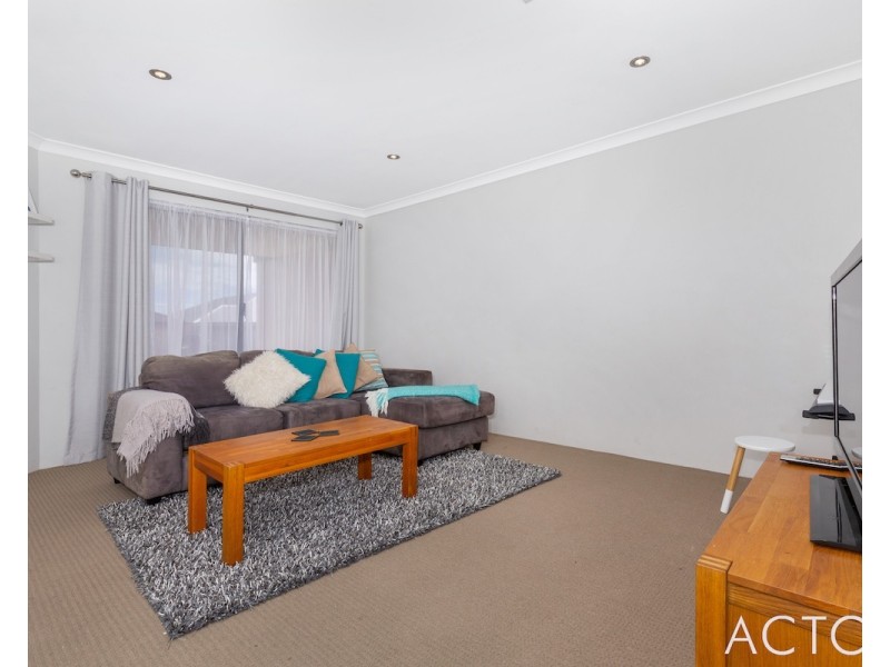 61 Carissa Turn, Halls Head WA 6210