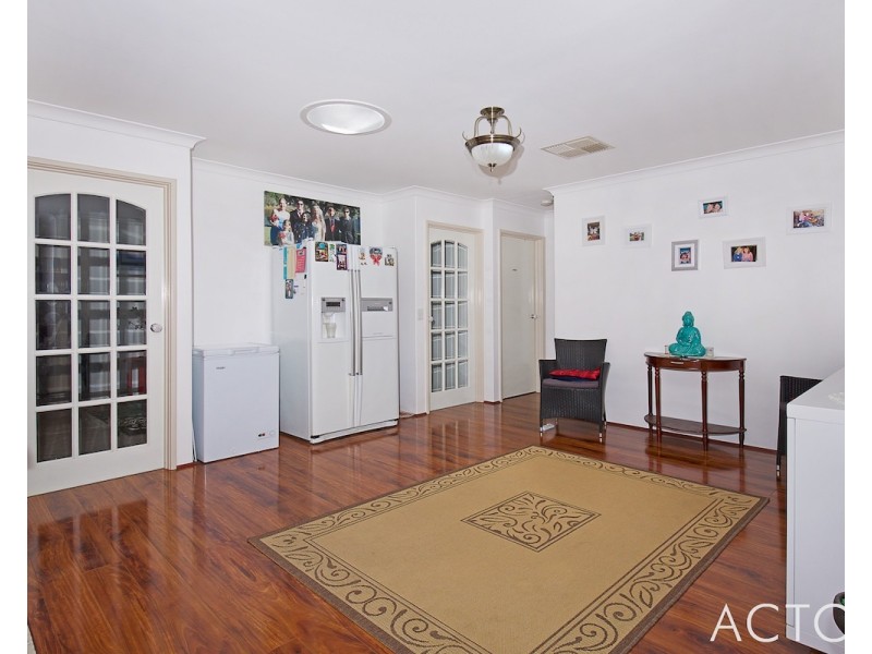 105 Leslie Street, Dudley Park WA 6210