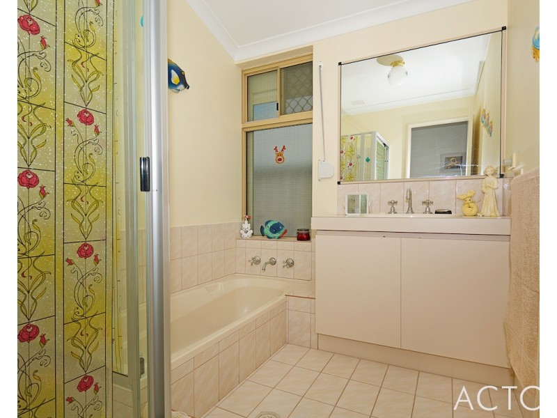 105 Leslie Street, Dudley Park WA 6210