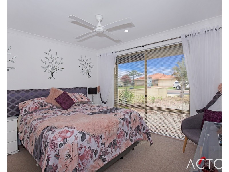 95A Peelwood Parade, Halls Head WA 6210