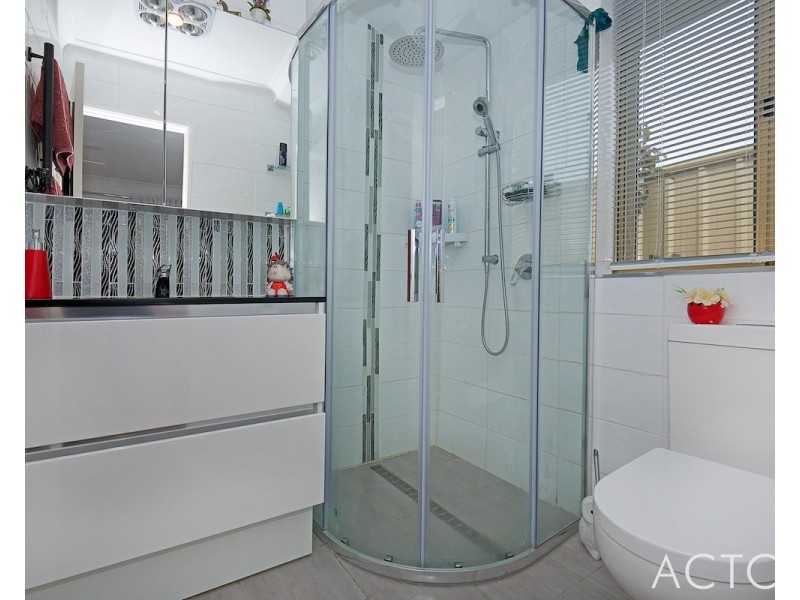 95A Peelwood Parade, Halls Head WA 6210