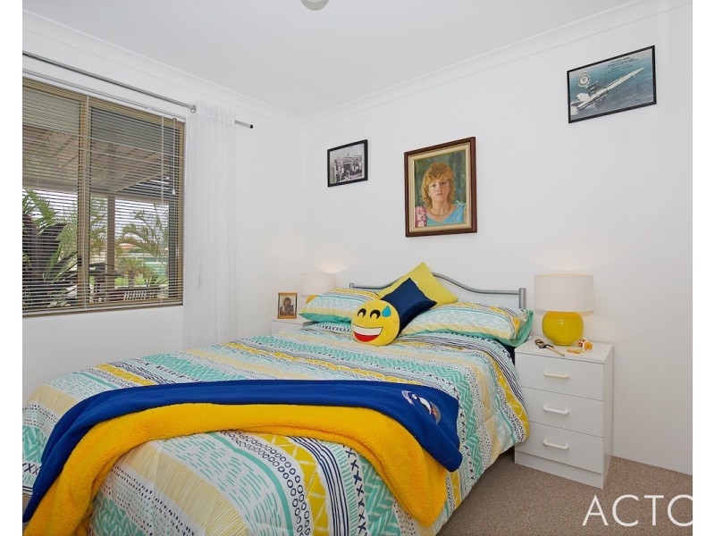 95A Peelwood Parade, Halls Head WA 6210