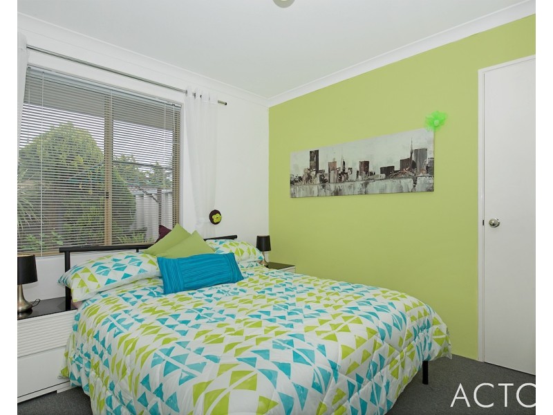 95A Peelwood Parade, Halls Head WA 6210