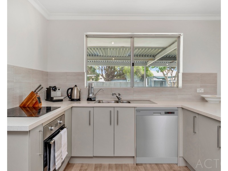 17 Cavender Street, Singleton WA 6175
