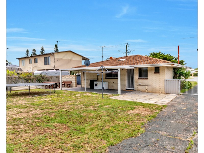 17 Cavender Street, Singleton WA 6175