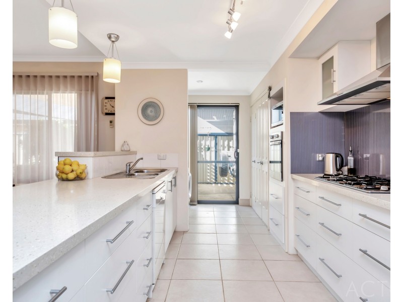 34 Bellavista Parade, Meadow Springs WA 6210