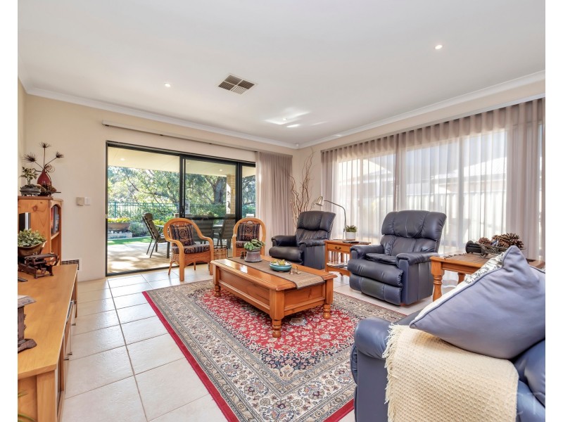 34 Bellavista Parade, Meadow Springs WA 6210