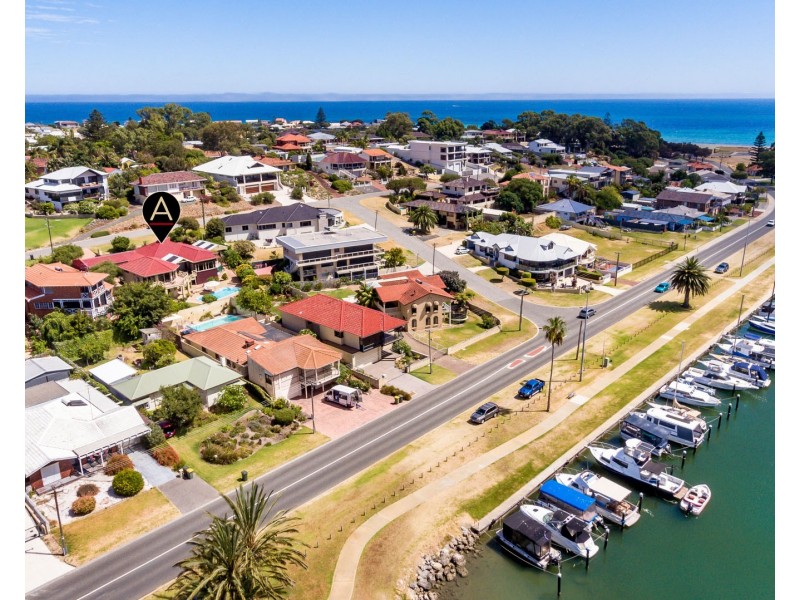 31 Hill Street, Halls Head WA 6210