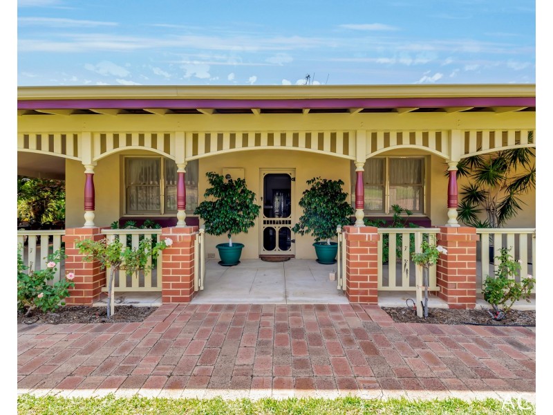 31 Hill Street, Halls Head WA 6210