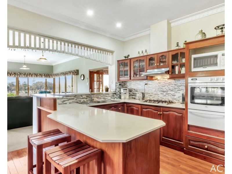 31 Hill Street, Halls Head WA 6210