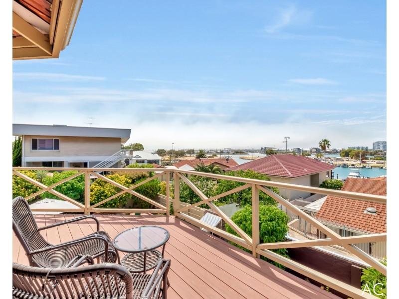 31 Hill Street, Halls Head WA 6210