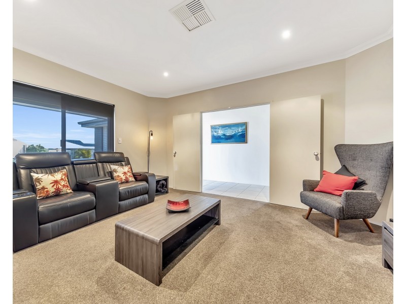 5 Gables Green, Meadow Springs WA 6210