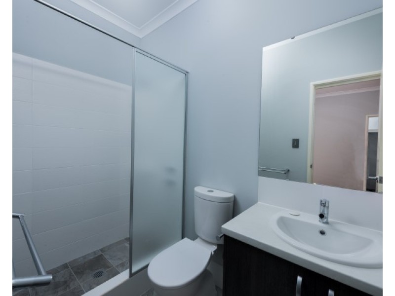 6 RUFA LANE, Halls Head WA 6210