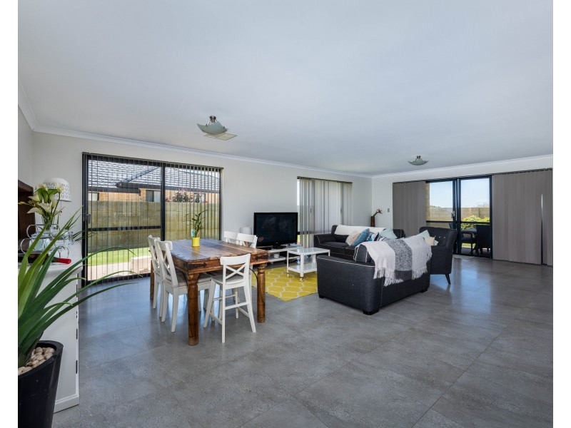 33 Paperbark Way, Wannanup WA 6210