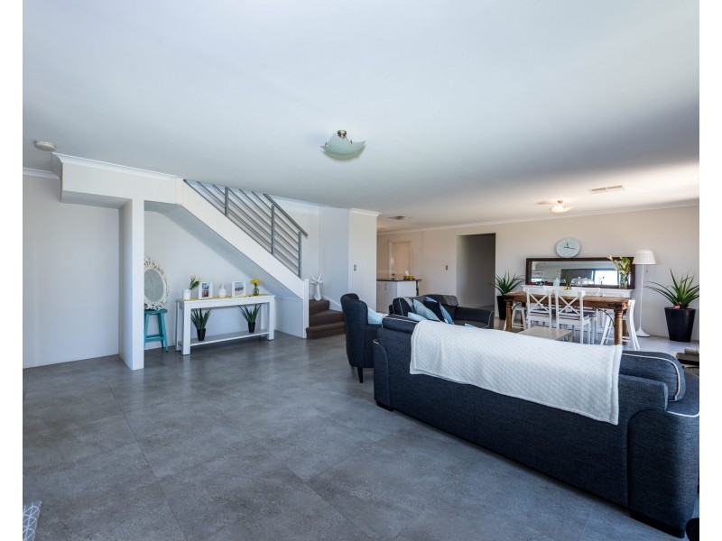 33 Paperbark Way, Wannanup WA 6210