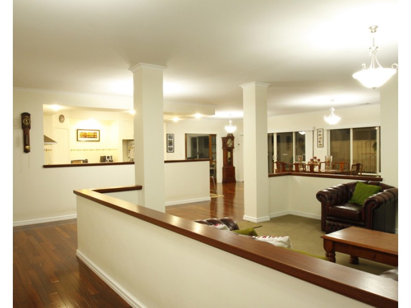 1 Harvest Chase, Madora Bay WA 6210