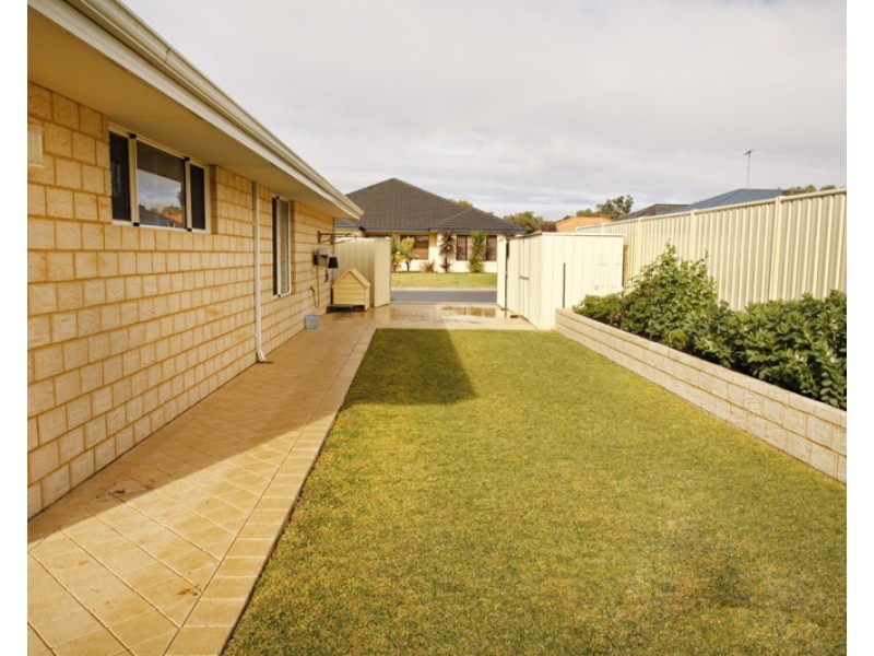 1 Harvest Chase, Madora Bay WA 6210