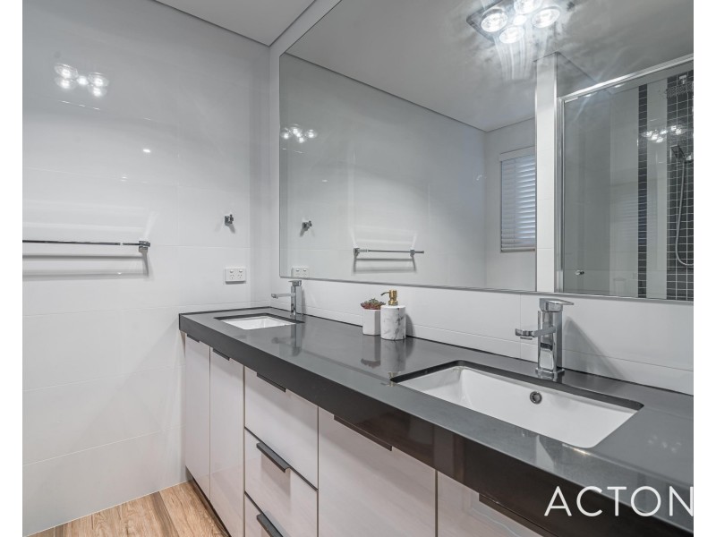 1/58 Acerosa Boulevard, Halls Head WA 6210