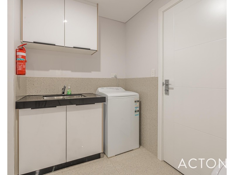 1/58 Acerosa Boulevard, Halls Head WA 6210