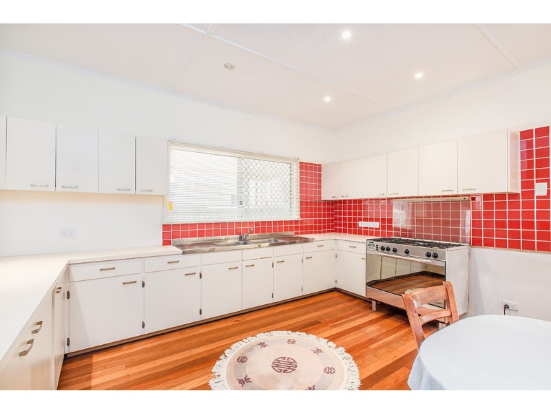 12 Sheehan St, Redcliffe QLD 4020