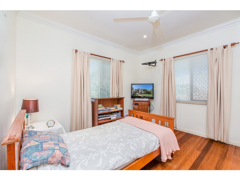 12 Sheehan St, Redcliffe QLD 4020