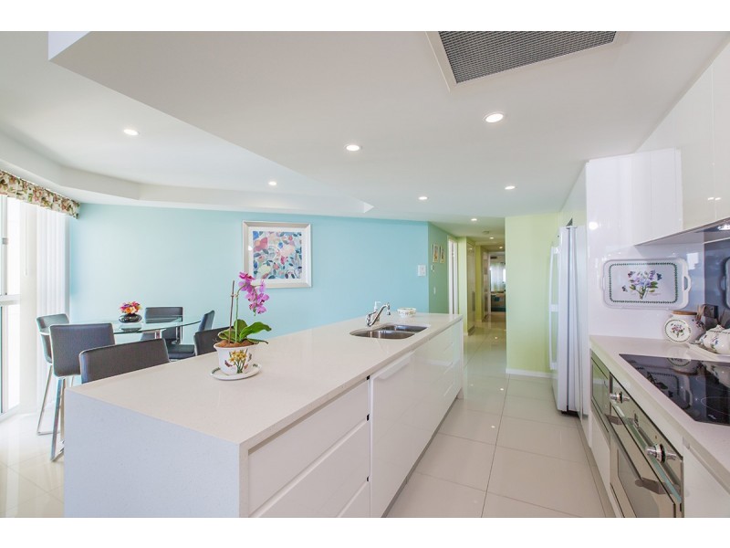 8/85 Marine Parade, Redcliffe QLD 4020