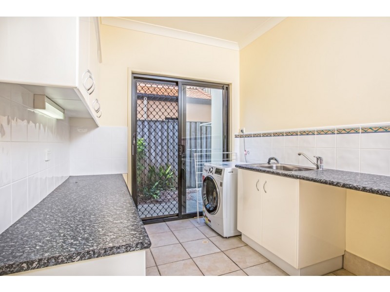 15 Defender St, Newport QLD 4020