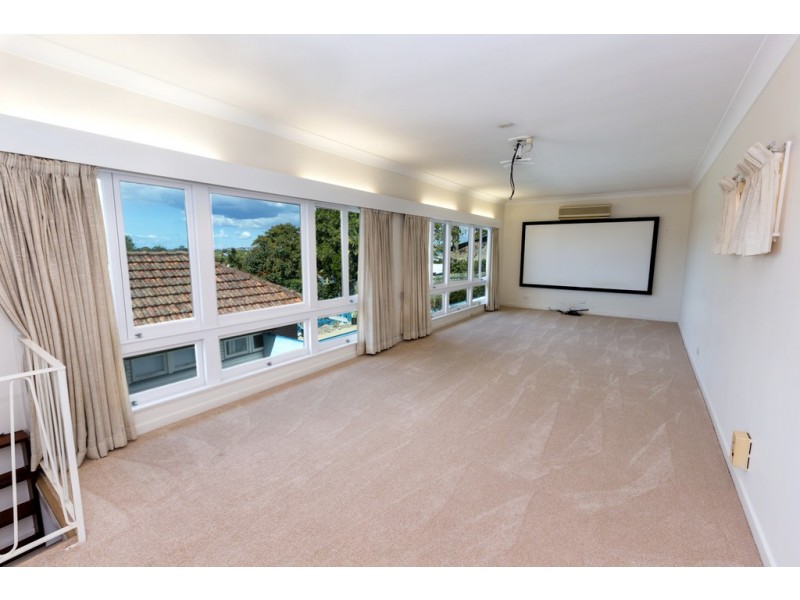 180 Kitchener Rd, Kedron QLD 4031